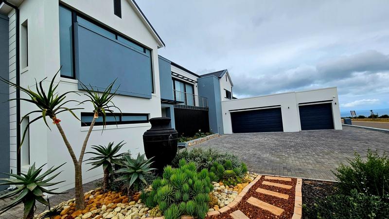 4 Bedroom Property for Sale in Renosterbos Estate Western Cape